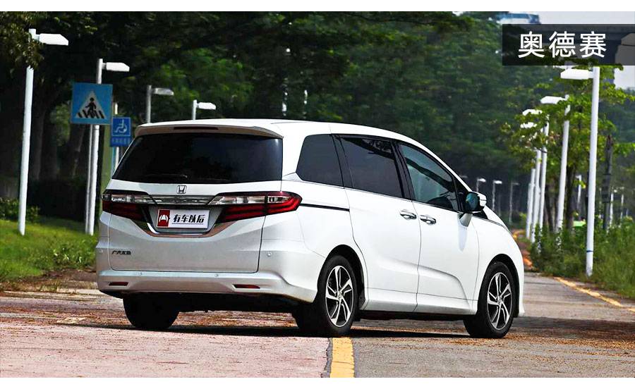 同级别没其他对手!这两台家用保姆车谁的性价比高?