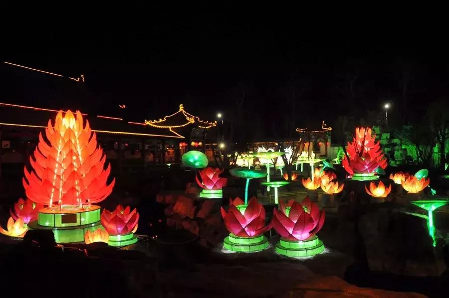 2018中国61杨家埠灯会到了夜晚真的很惊艳