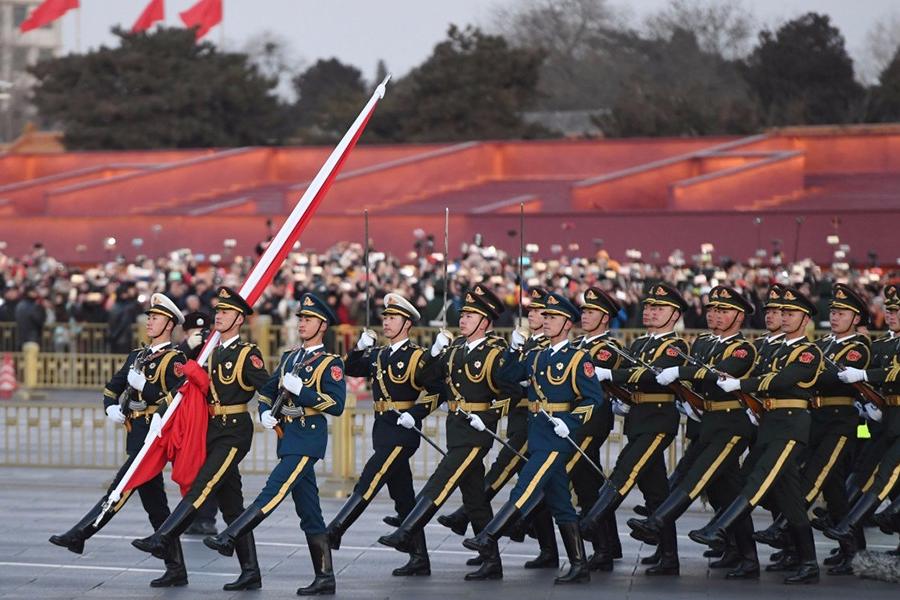 2018年天安门广场升旗换人 解放军接替武警升