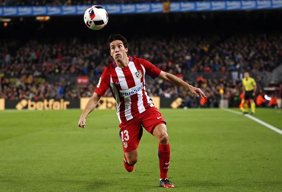 大连一方涉嫌逃避奢侈税,球迷不满:我要向足协