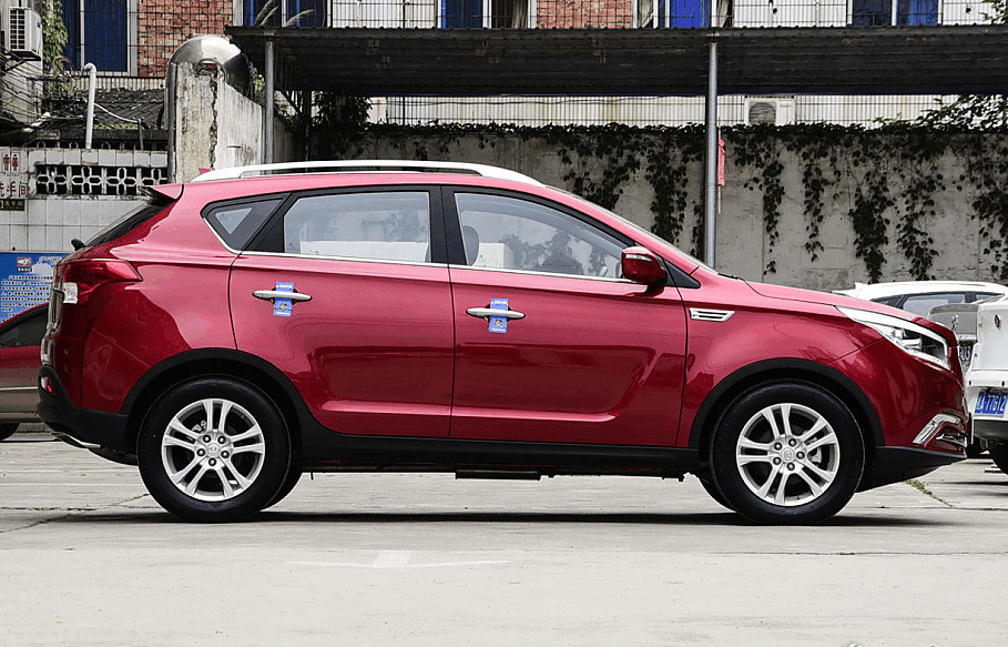 国产SUV新黑马! 比路虎霸气! 电子刹车配无钥