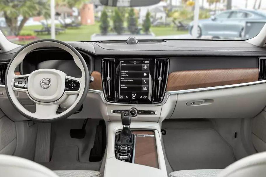 奔驰A级用S级的内饰？日内瓦车展还有这些惊人举动