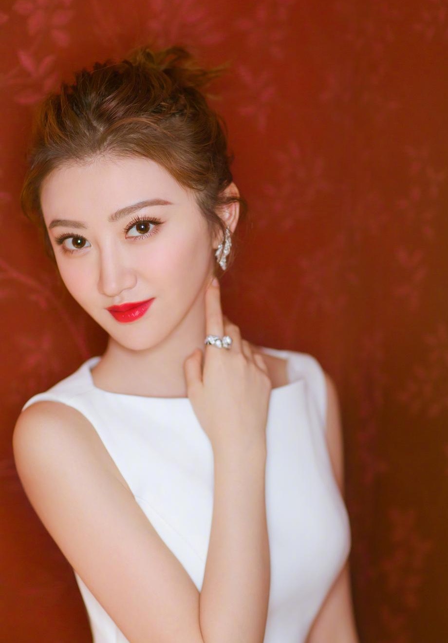 景甜长相太甜了,美的优雅脱俗喜欢她吗?