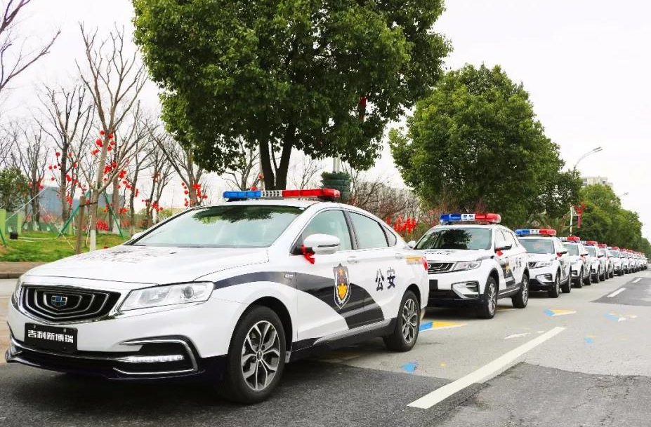 公安系统警车,白俄阅兵开道车,驻华使节座驾,都是这款中国车