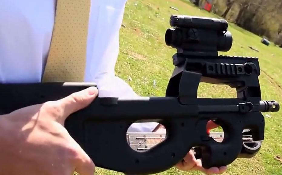 很多人都希望吃鸡出加特林巴雷特, 然而这把枪, 却比它们