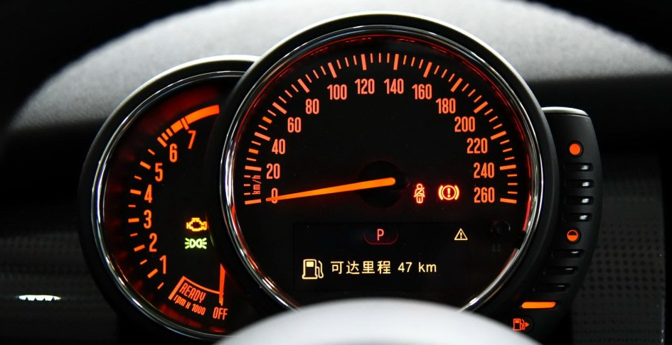 女车主第一辆车,出门在外就看颜值,车小但动力十足