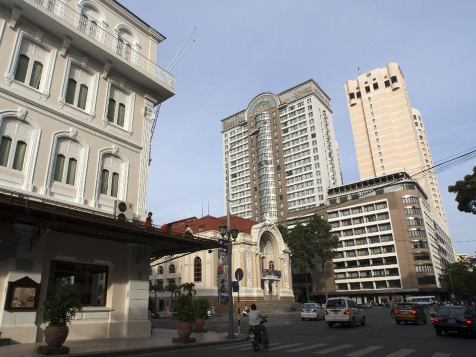 去这个国家旅游,团费3000元可以玩一星期,带钱