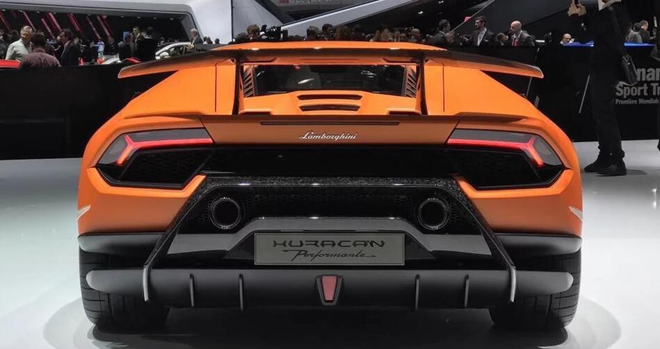 迪丽热巴开什么车? 让郑爽都羡慕, 不愧是女神