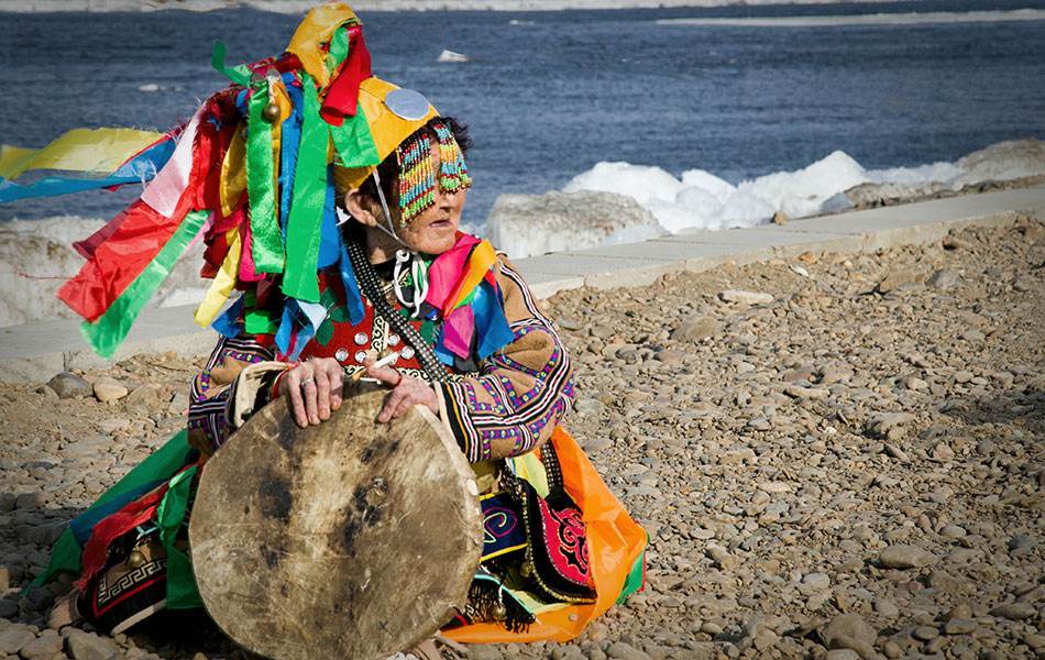 为何“萨满”是人类文明史的眼光？...