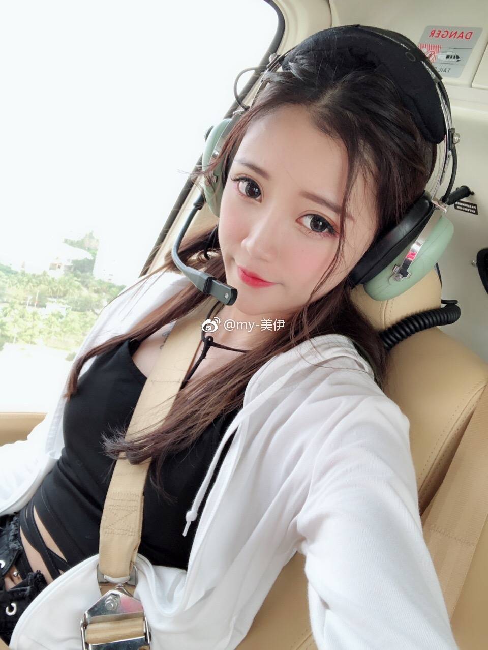 感受下快手网红牌牌琦的婚纱照,网友:帅出新