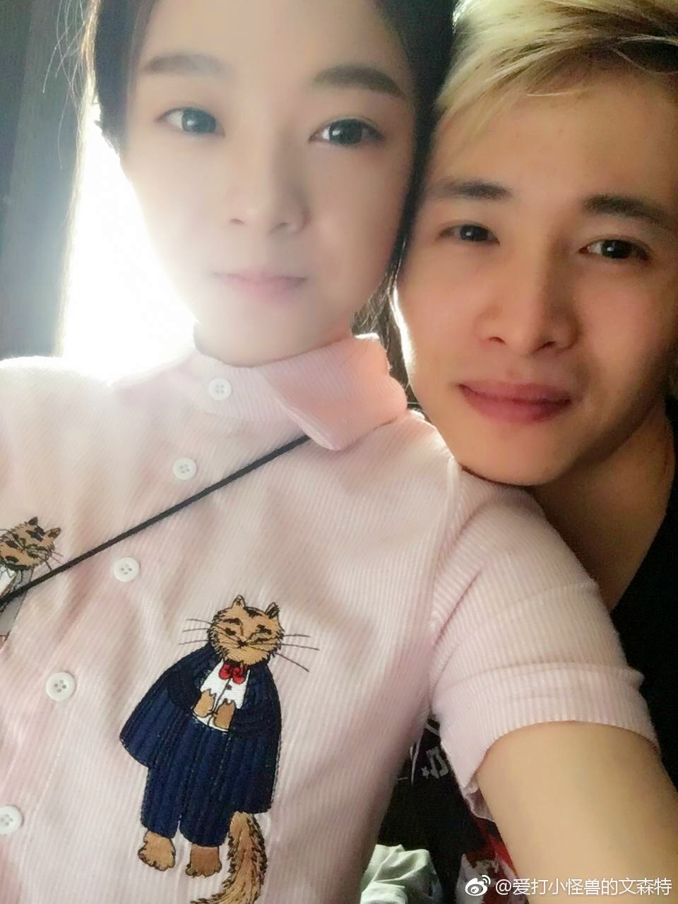 文森特首都亮相自己美女媳妇,网友大呼:这很冯提莫