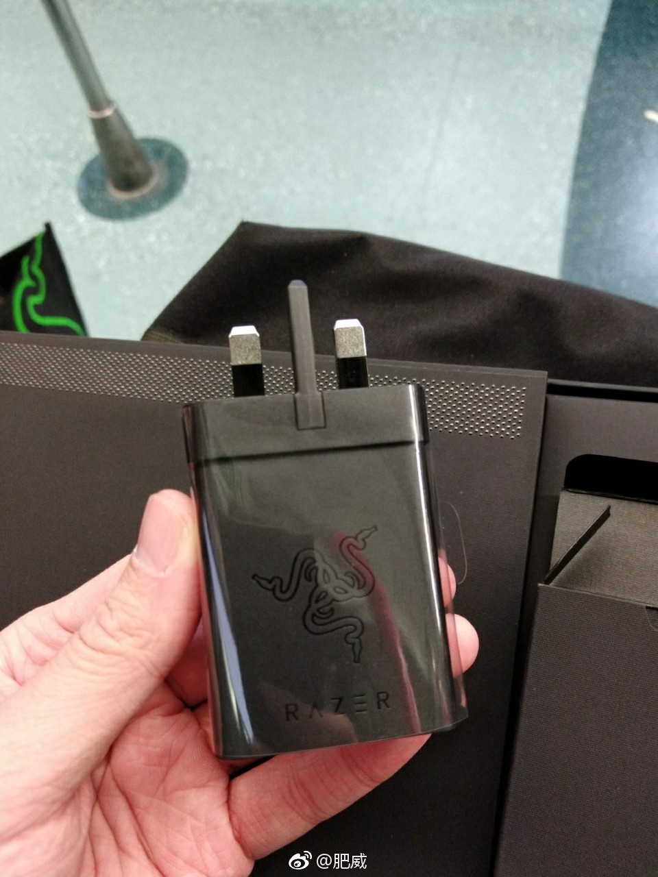 Razer Phone雷蛇手机QC4+充电测试:功率竟然