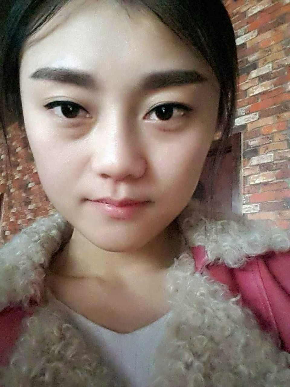 女人眼袋下垂就去拉皮?一小杯茶水加一粉,一周消除