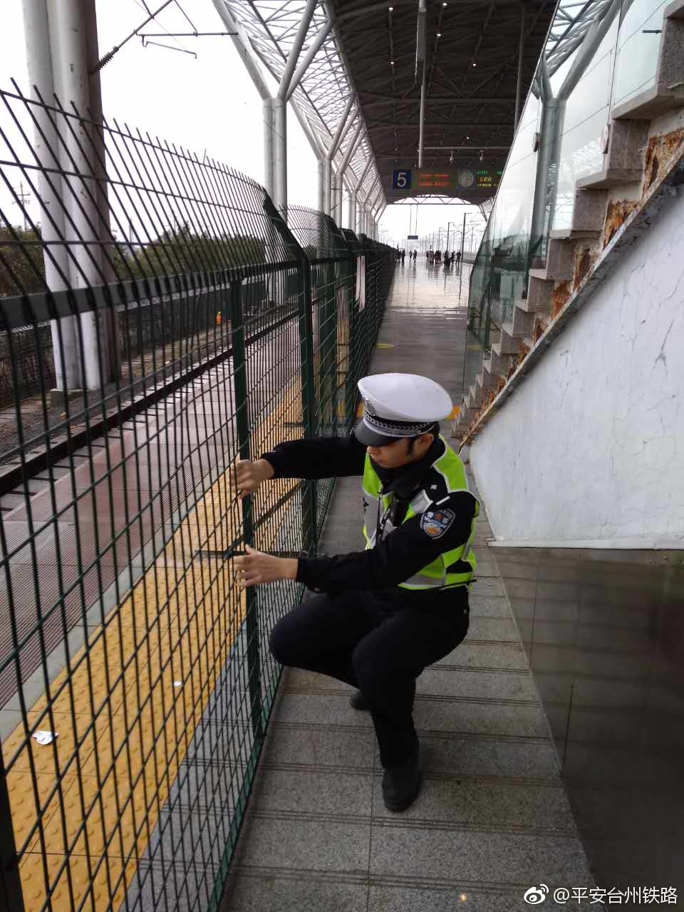 施工现场督导做到一丝不苟