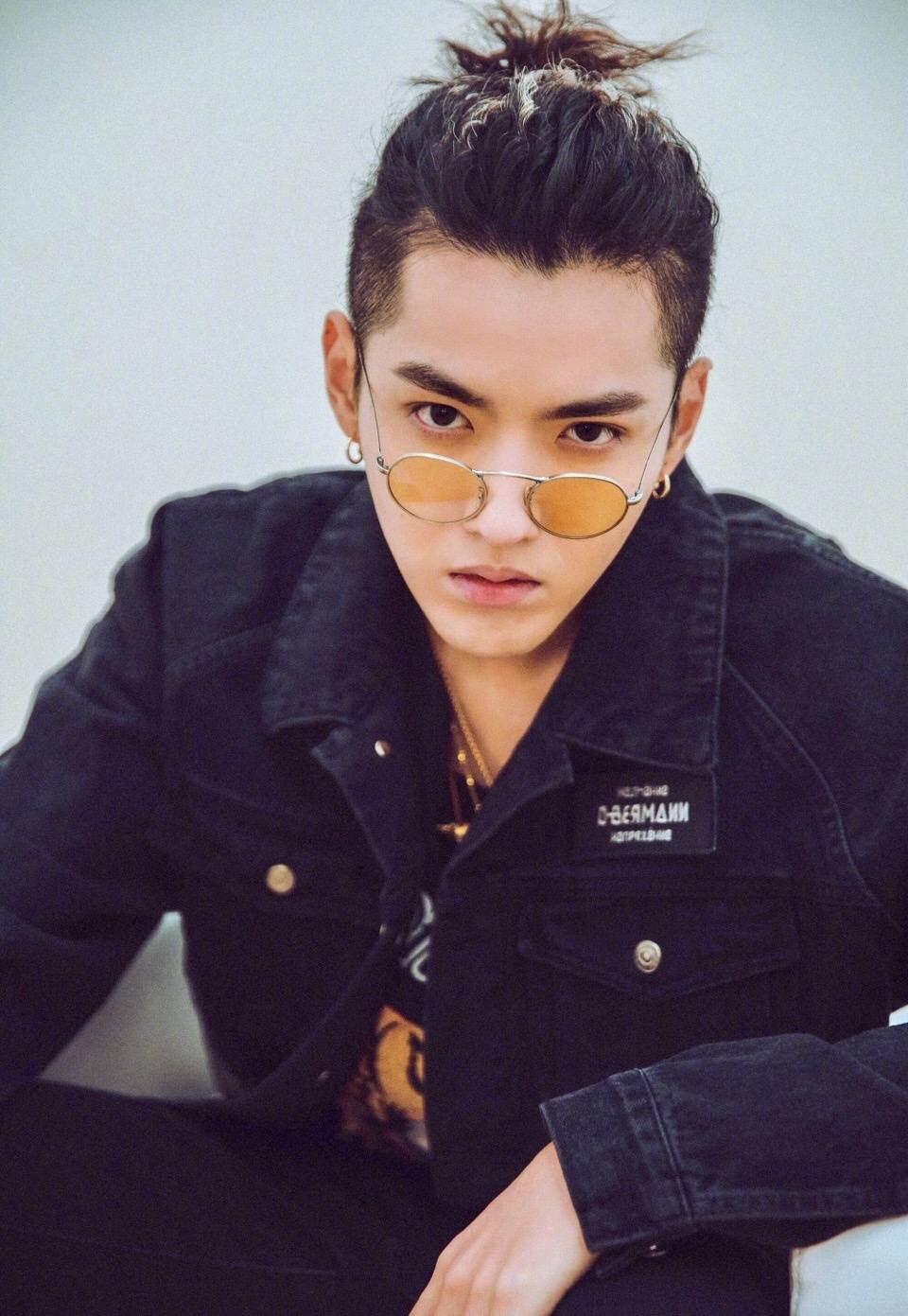 男人想要自己的脸型五官立体又帅气,发型有决