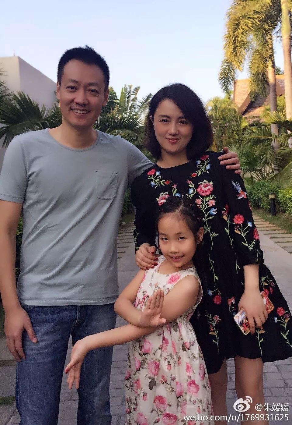 她是张嘉译前妻,为爱辞演《潜伏》错过大火的机会,却说不后悔!