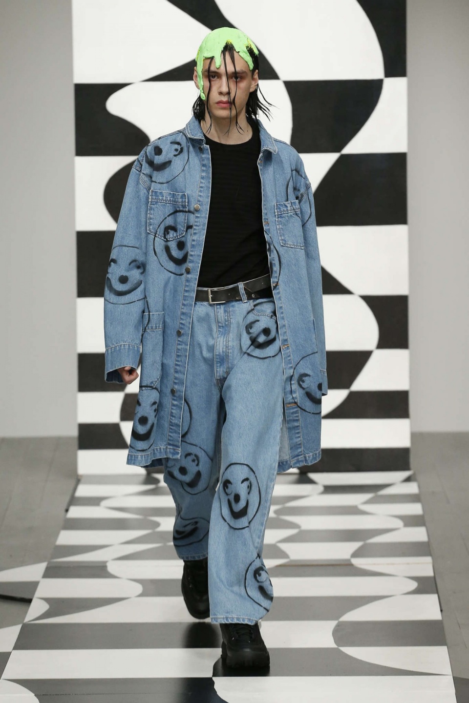 一起来感受下这些灵魂设计师们的fashion free