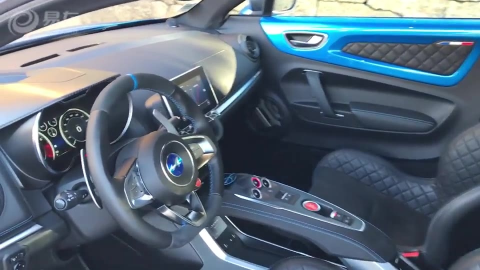 易车出品的最新一期“欧洲大神”《试驾新雷诺Alpine》，很喜欢雷诺这台...