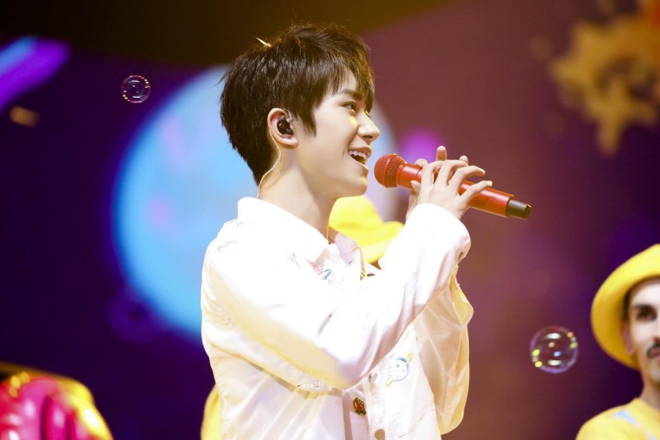 TFBOYS黑粉那么多,易烊千玺路人缘却很好原