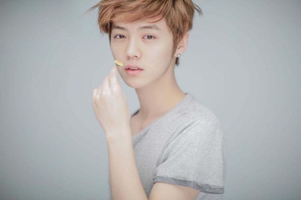 内地最受欢迎男艺人榜 杨洋 胡歌上榜 第一名竟