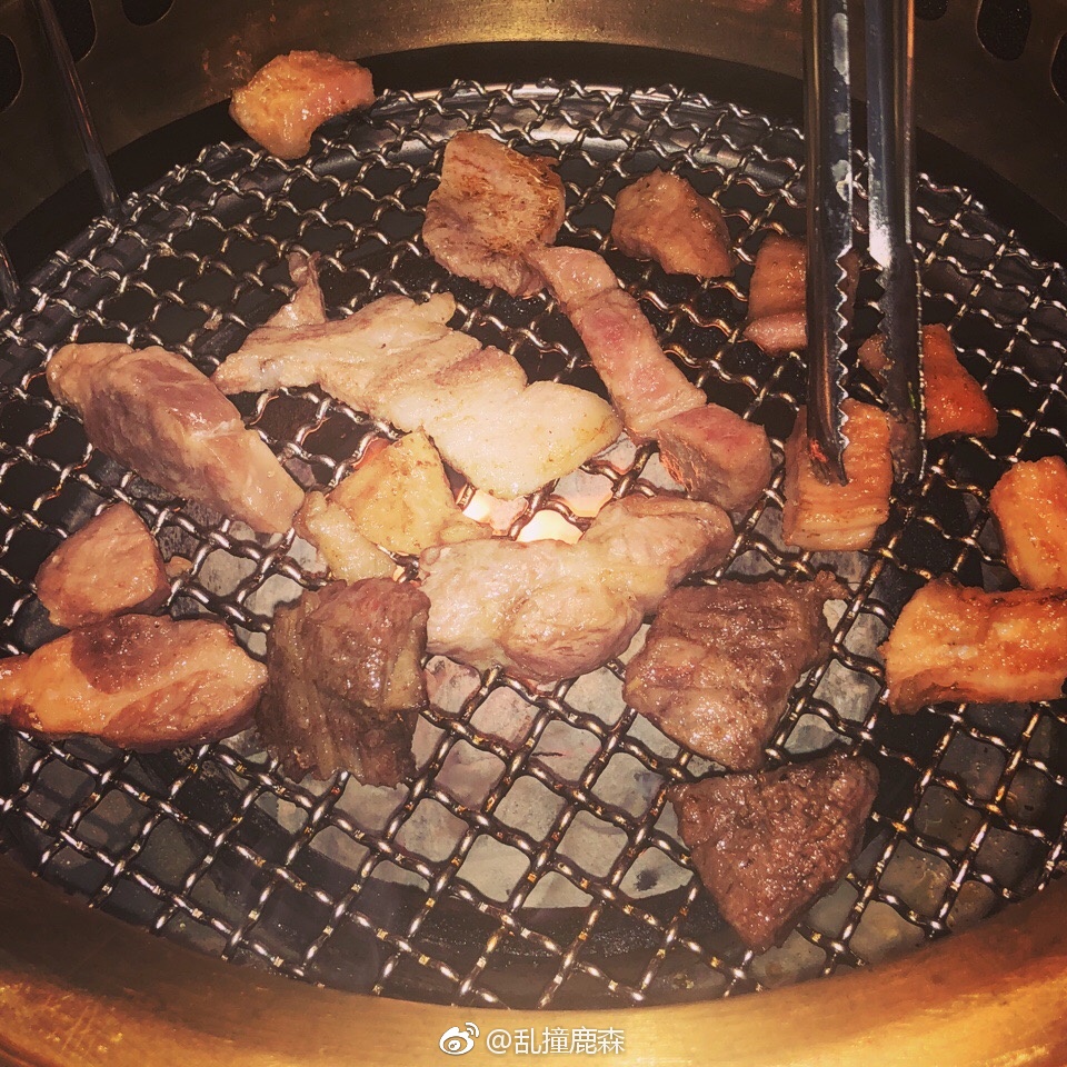 猪肉真好吃啊猪真是人类的好朋友 祝大家2019