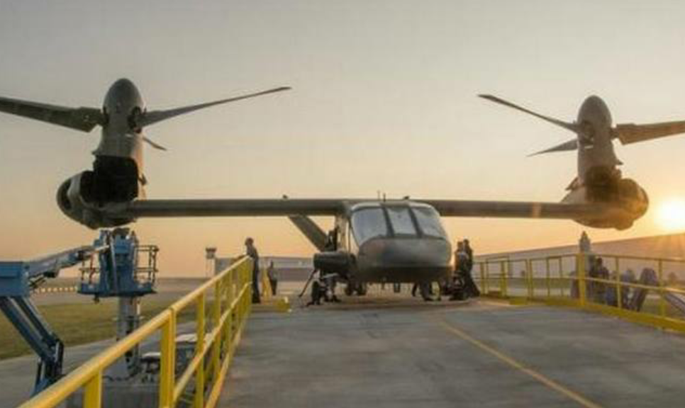 中国太落后:美国黑鹰直升机即将淘汰,中国直2