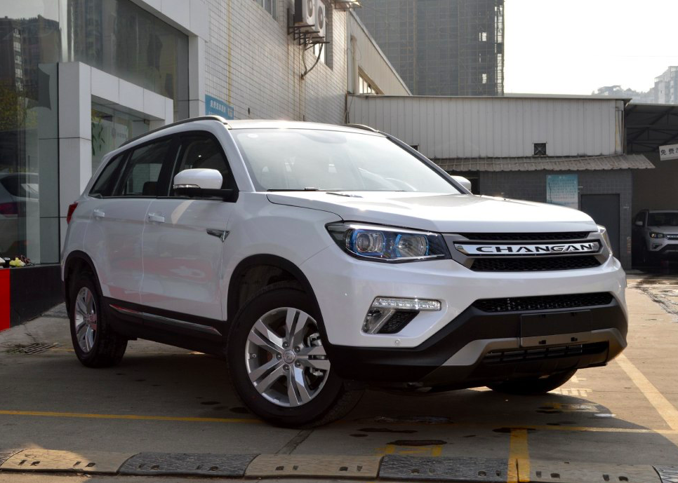 十万适合抄底这2款国产SUV,空间大、配置足