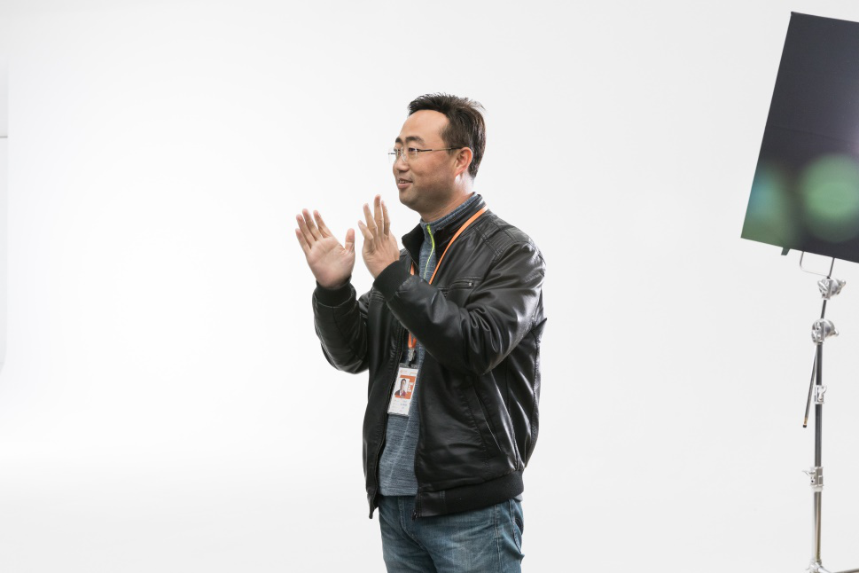 百秋影像摄影工作室正式开机揭开品牌电商视觉营销的新里程