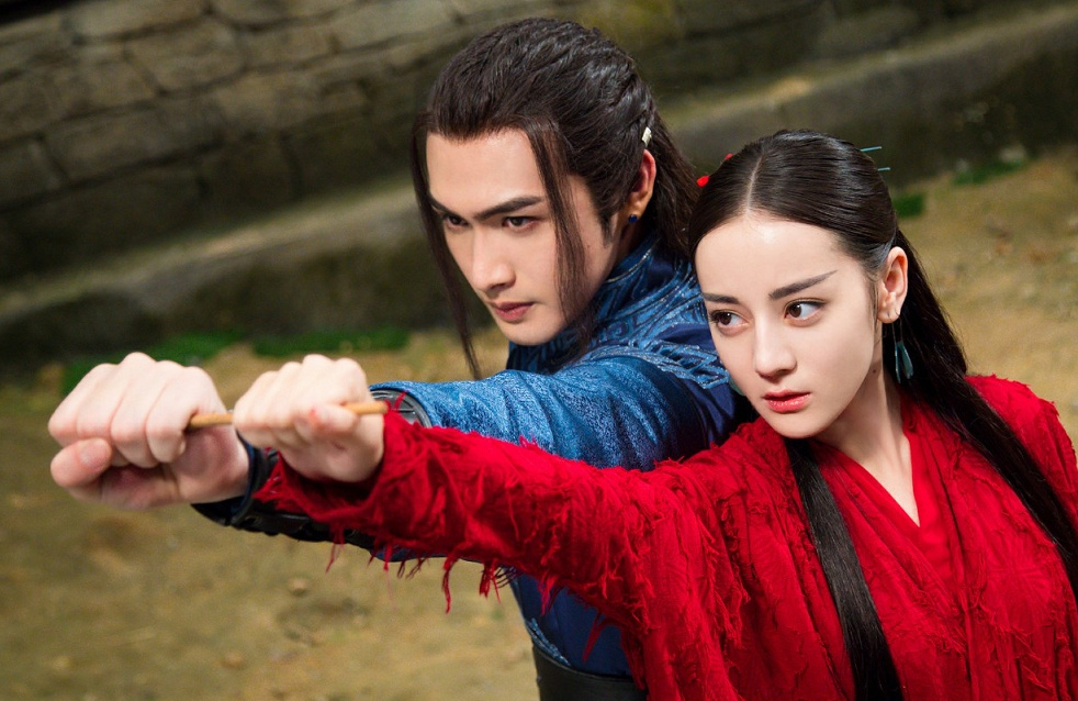 迪迪热巴的烧饼店开张了《烈火如歌》播放破