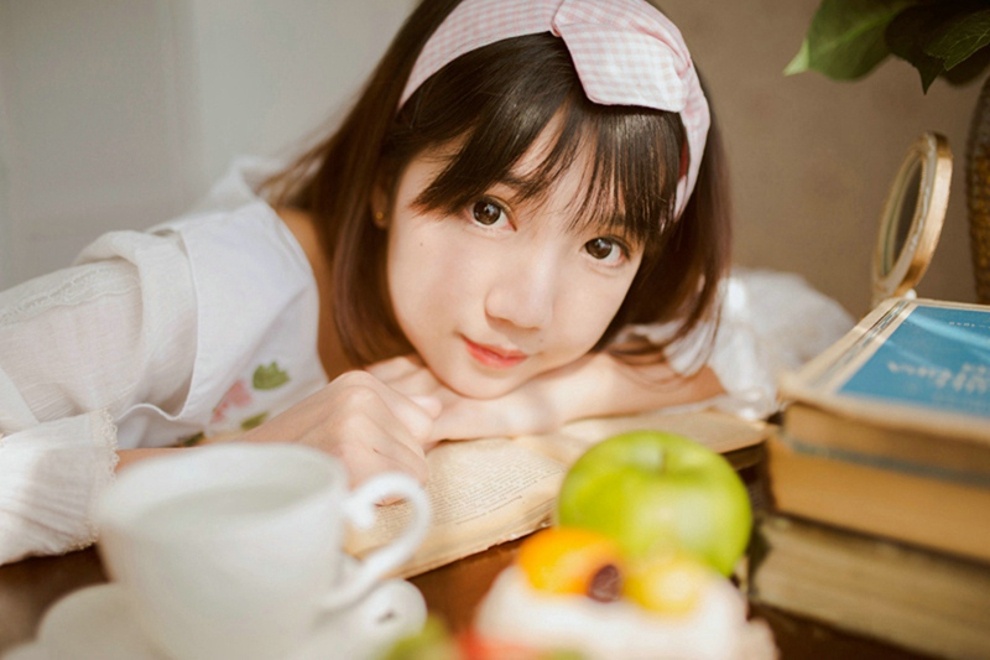 清纯可爱萌妹子午后阳光清新俏皮萌萌哒私房优美写真