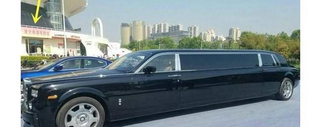 都是劳斯莱斯, 一辆降价到零头都卖不掉另一辆值报废都值1.5个亿