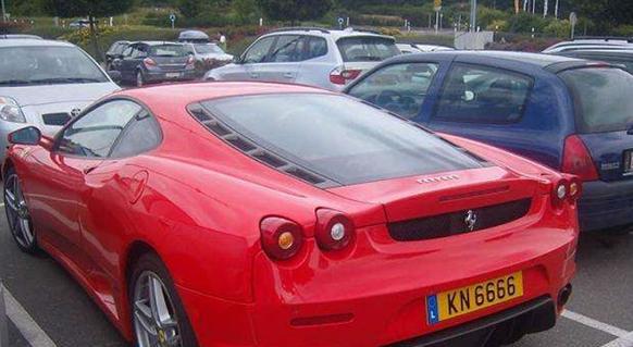 非迪拜，人均最富裕国家，月薪能买飞度，开奔驰都不好意思出门