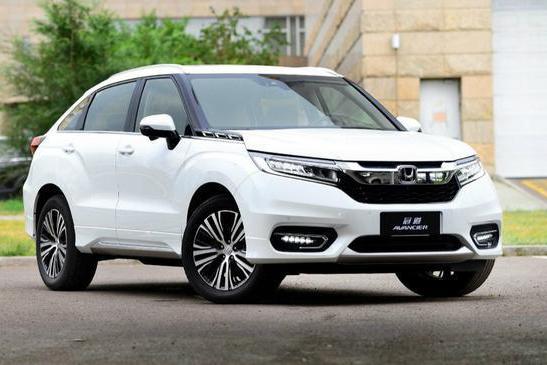 本田这次牛了！这SUV力拼汉兰达大空间，卖21万配电动尾门和9AT