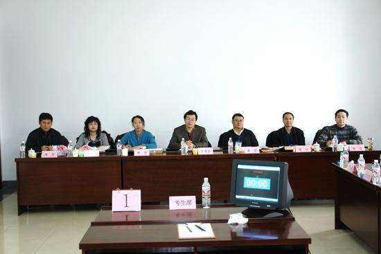 准备公务员面试考试,是报培训机构还是自己练