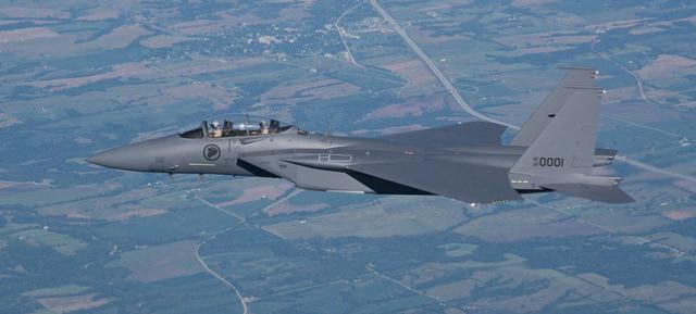 新加坡的F-15SG与马来西亚的苏-30谁更强?新