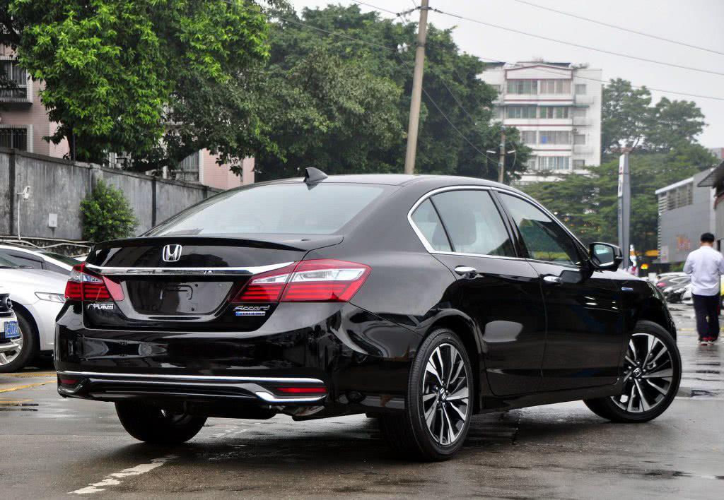 九代雅阁狂降3万，号称性价比之王，新老交替值得庆祝