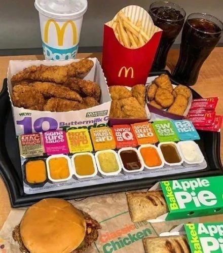 小时候总是把不开心写在脸上,长大了就不这样