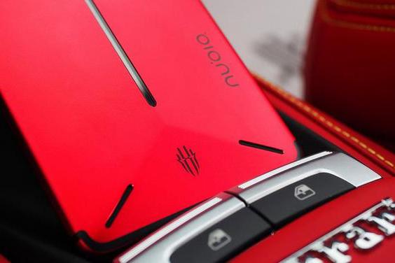 悟空问答:炫酷又不失强劲性能,努比亚红魔电竞