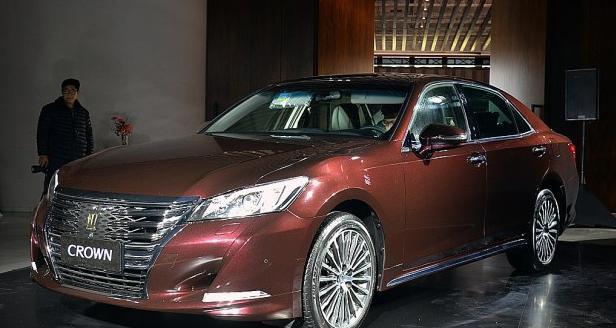 皇冠霸气上市，奥迪A6L吓了一跳