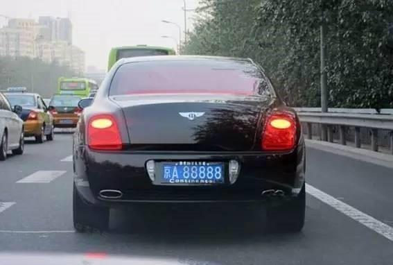 速递!新鲜的“劳斯莱斯“资讯全在这，看我就够了