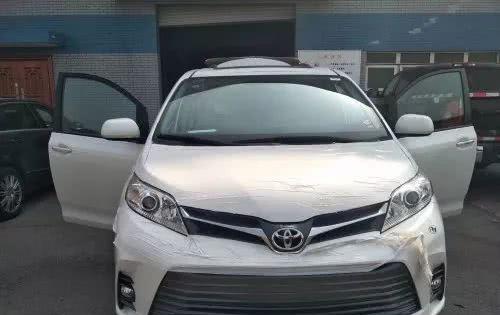 号称奶爸神车的大尺寸mpv，丰田塞纳！