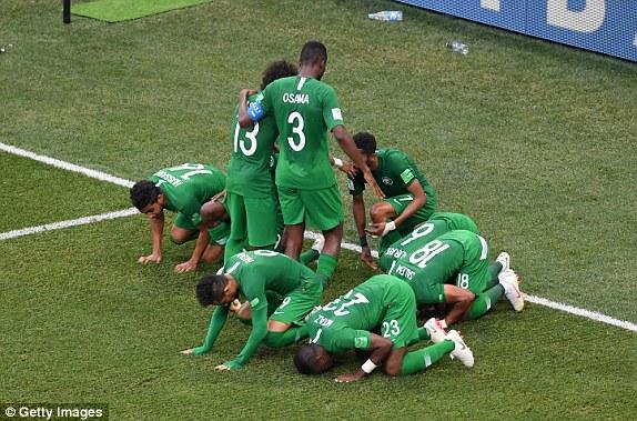 世界杯A组最终排名:乌拉圭小组第一俄罗斯第二