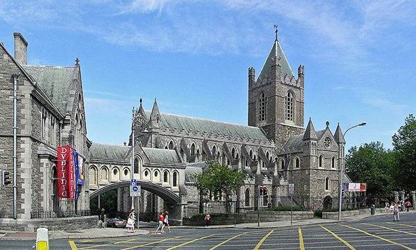 新加坡人均GDP是我国6的。5倍,你猜美国是我