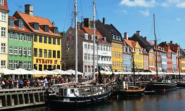 新加坡人均GDP是我国6的。5倍,你猜美国是我