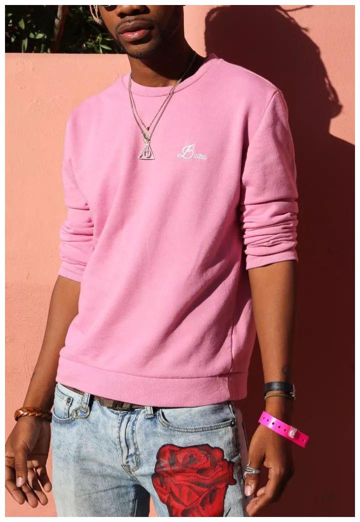 穿粉红色的男生最有气概!快让你男朋友试试粉