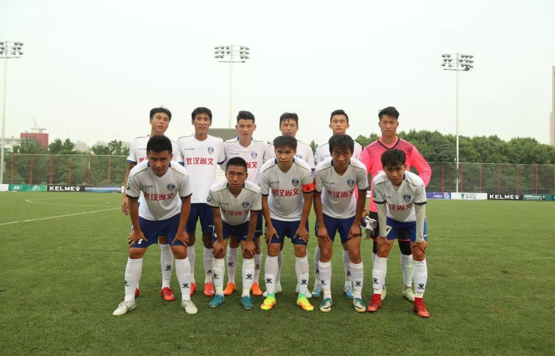 武汉足球城超拉开战火 业余赛场也有中乙梦