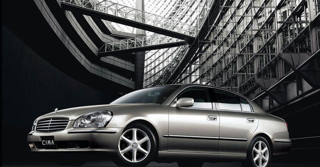 这款对标奔驰S宝马7系的高端车, 国产后卖25万