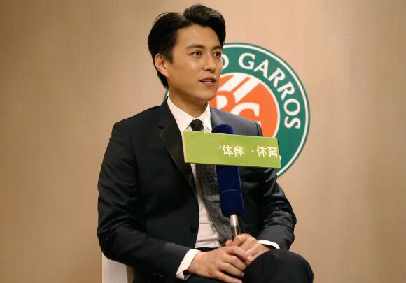 靳东再次猜中比分,帮朋友赢16强首场赛,期待心