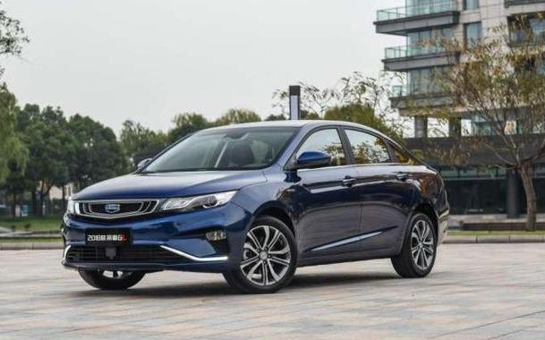 它绝对是最厚道的家用车，外观时尚油耗比卡罗拉还低，售价仅8万