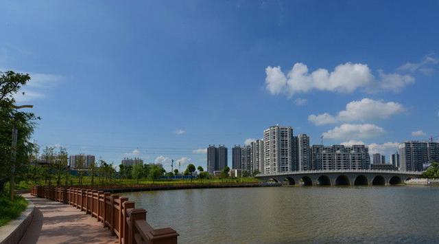 湖北最大的一个县级市,建成区面积秒杀恩施州